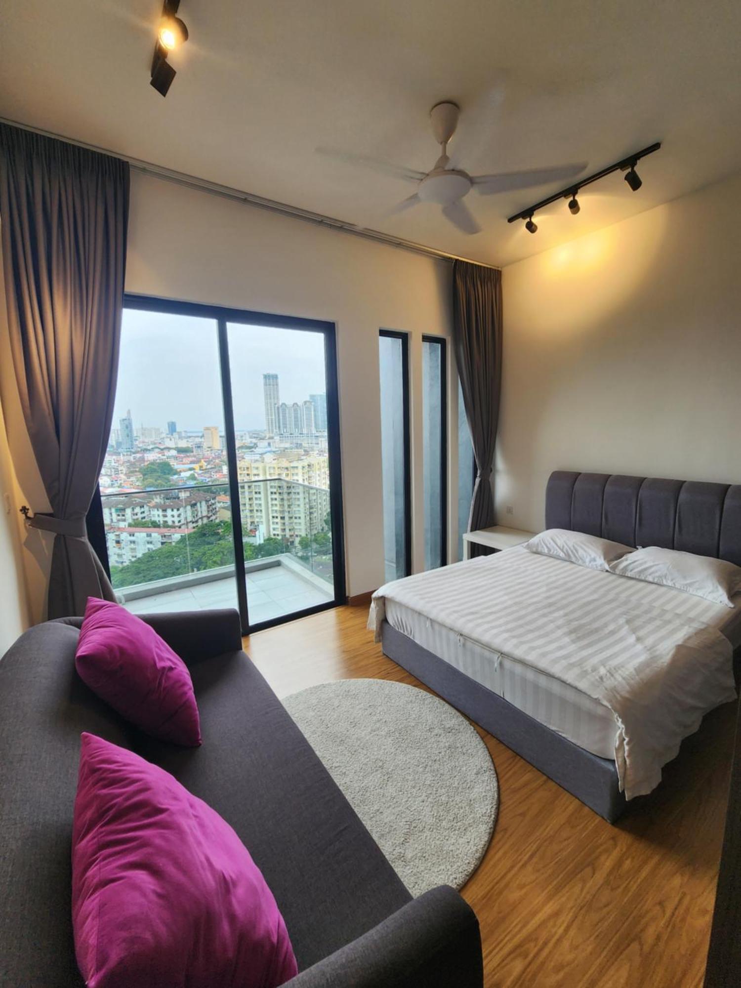 Beacon Executive Premium Suite George Town Exterior photo