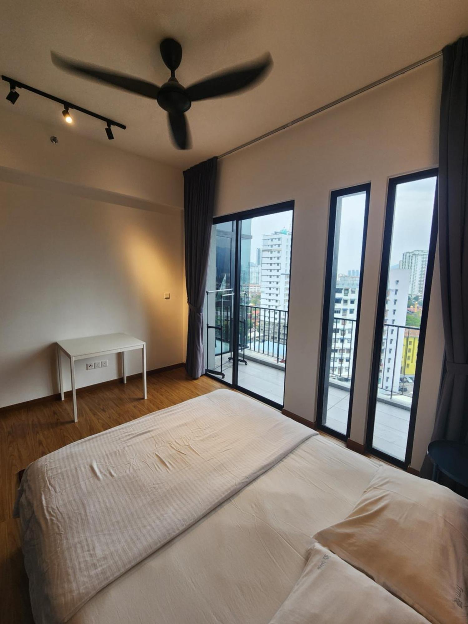 Beacon Executive Premium Suite George Town Exterior photo