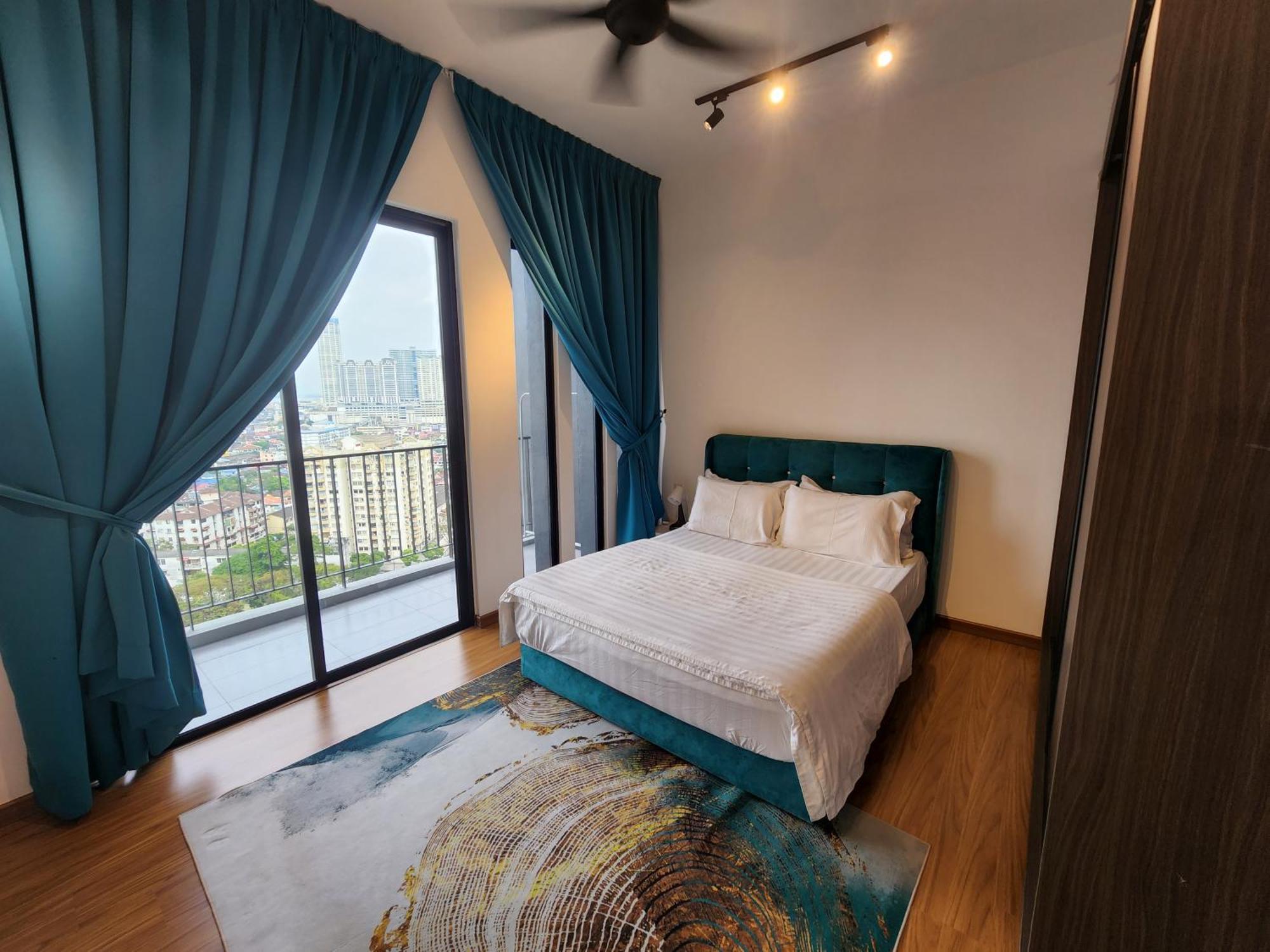 Beacon Executive Premium Suite George Town Exterior photo