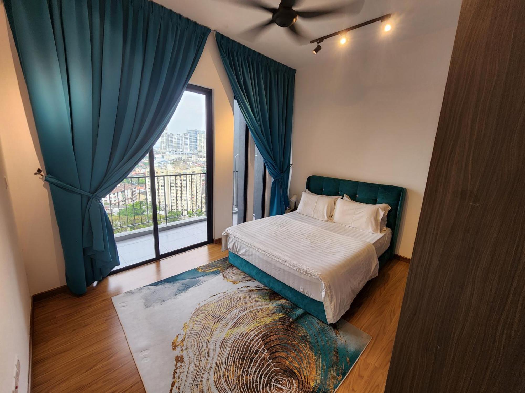 Beacon Executive Premium Suite George Town Exterior photo